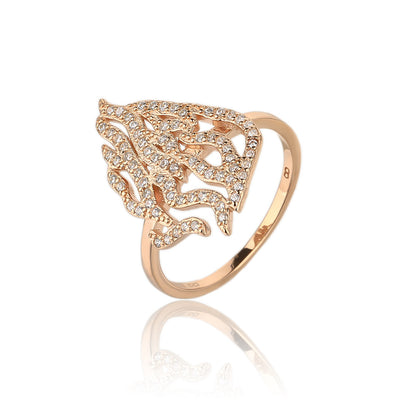 טבעת רוז גולד משובצת זרקונים