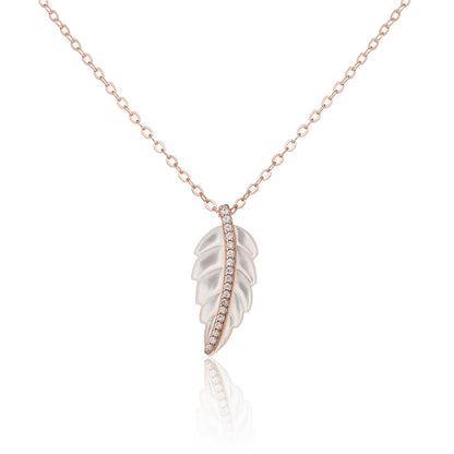 שרשרת נוצה רוז גולד משובצת זרקונים