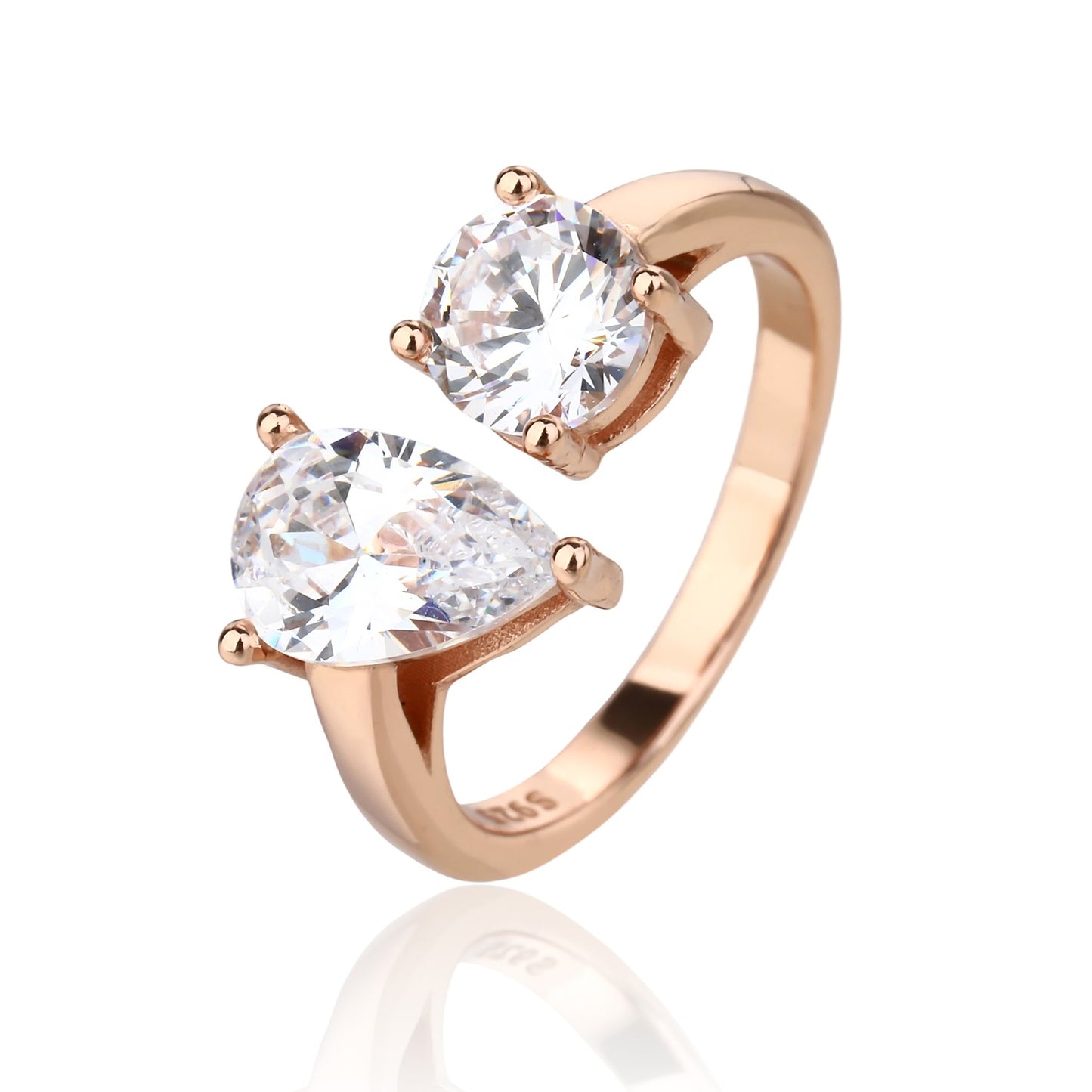 טבעת רוז גולד משובצת זרקונים